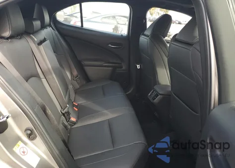 2019 Lexus Ux 200 из США, поврежденный, VIN JTHY3JBH3K2013043